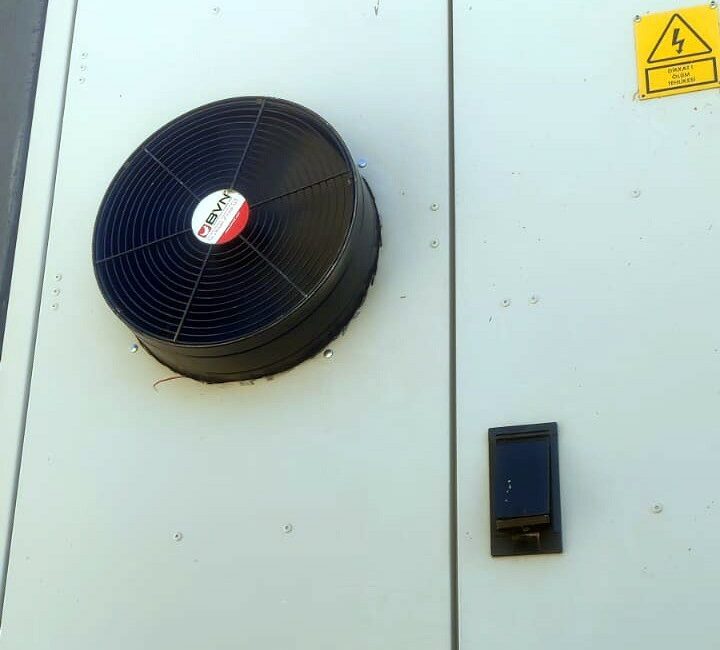 Afrika sıcaklıkları sonrası trafolara fan yerleştirildi UEDAŞ, YOĞUN SICAKLIKLAR NEDENİYLE ENERJİ YOĞUNLUĞU YAŞANAN BÖLGELERDEKİ TRAFOLARA FAN