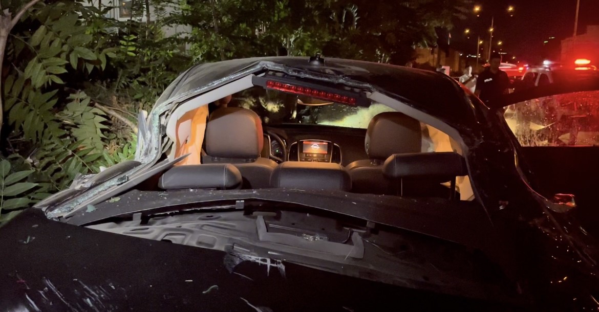 ALKOLLÜ SÜRÜCÜ KONTROLDEN ÇIKIP TAKLA ATTI