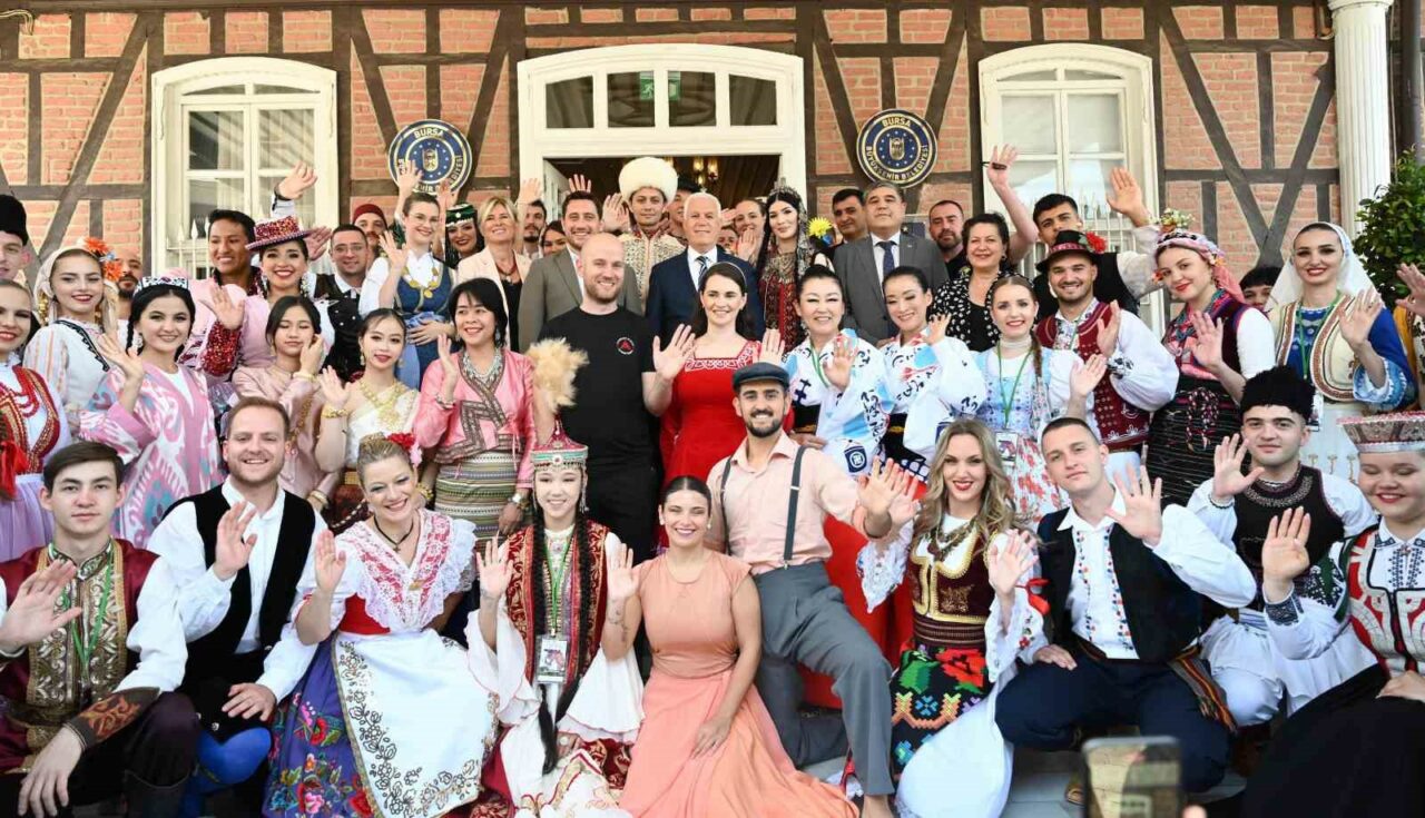 BURSA BÜYÜKŞEHİR BELEDİYESİ TARAFINDAN BU YIL 36’NCISI DÜZENLENEN ALTIN KARAGÖZ