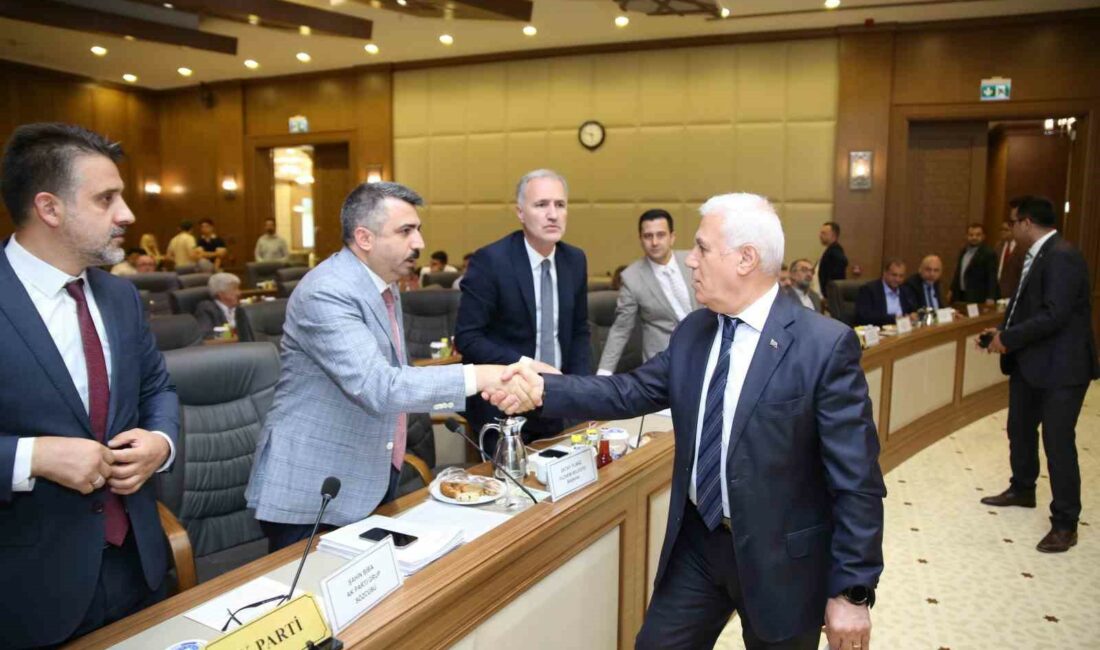 BAŞKAN BOZBEY, “KENTİN GELECEĞİNE BİRLİKTE İMZA ATALIM”