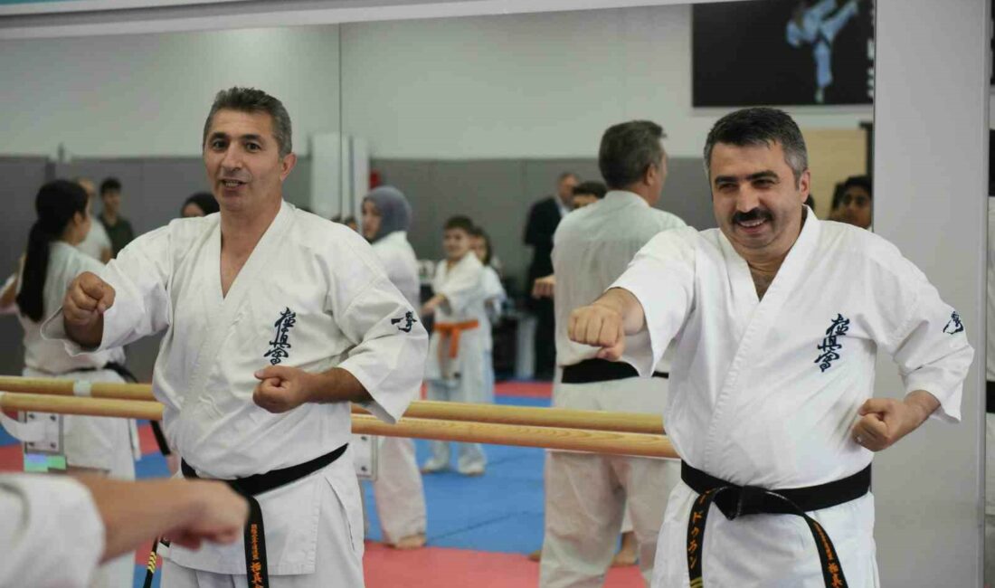 Başkan Yılmaz belediyecilikte karakuşağa yükseldi… BURSA YILDIRIM BELEDİYESİ’NİN KARATE KURSLARINDA EĞİTİM GÖREN 70 SPORCU DÜZENLENEN