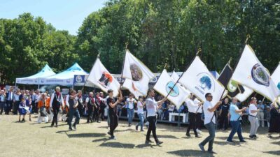 BURSA’NIN EN GENİŞ KATILIMLI YÖRÜK BULUŞMASINA EV SAHİPLİĞİ YAPAN MUSTAFAKEMALPAŞA’DA
