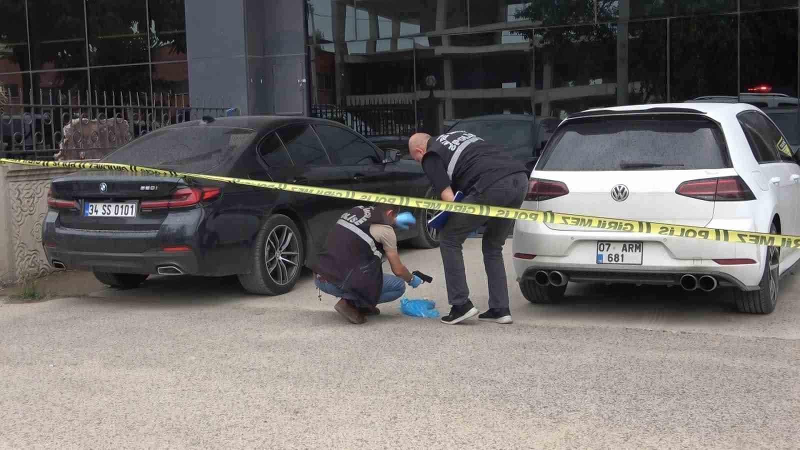 BOŞANMA DAVASI SONRASI ESKİ EŞİNİ BACAĞINDAN VURDU