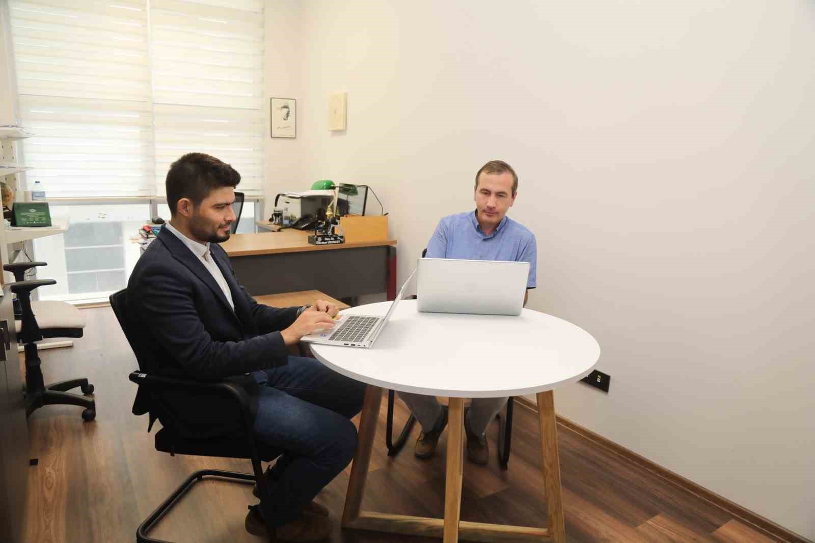 BURSA TEKNİK ÜNİVERSİTESİNDE (BTÜ) TAŞITIN ÖNÜNDEKİ YOL PROFİLİNİN TARANMASINI SAĞLAYAN