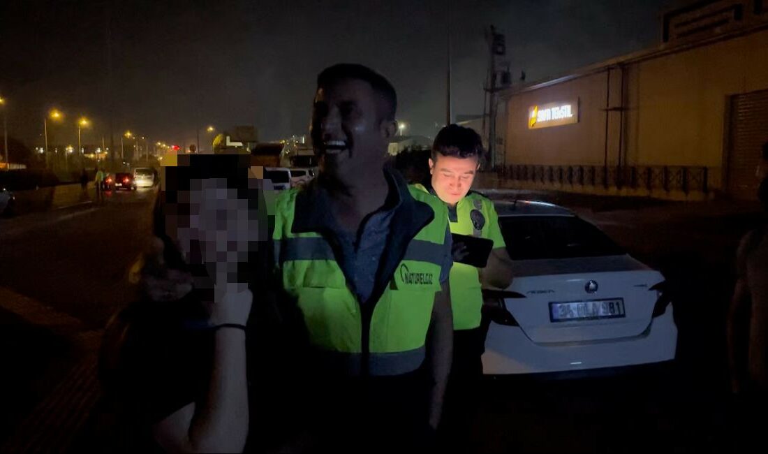 BURSA'DA TRAFİK POLİSLERİ GECE BOYU YAPTIĞI UYGULAMADA ALKOLLÜ SÜRÜCÜLERE GEÇİT