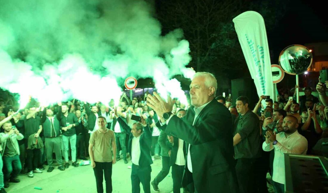 Bursa Büyükşehir Belediye Başkanı Mustafa Bozbey’den Bursaspor’a 500 bin TL destek BURSA BÜYÜKŞEHİR BELEDİYE BAŞKANI MUSTAFA BOZBEY, BURSASPOR'A DESTEK VERDİ.