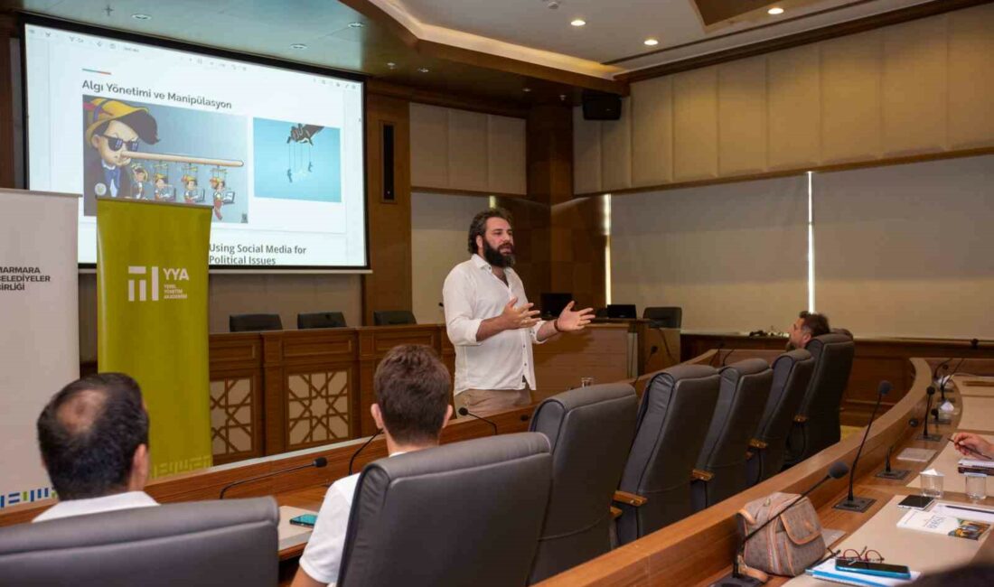 Bursa Büyükşehir Belediye personeline ‘Sosyal Medya Eğitimi’ BURSA BÜYÜKŞEHİR BELEDİYESİ TARAFINDAN PERİYODİK OLARAK DÜZENLENEN EĞİTİM ÇALIŞMALARI ÇERÇEVESİNDE