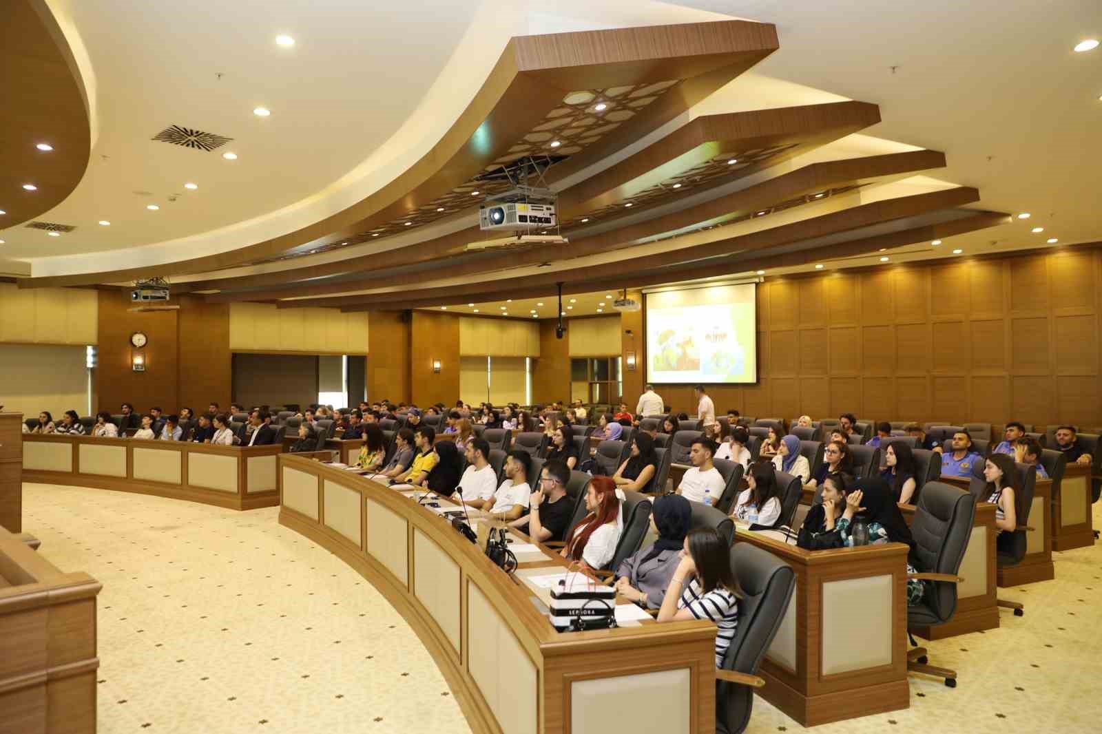 BURSA BÜYÜKŞEHİR BELEDİYESİ, KURUM BÜNYESİNDE YAZ STAJI YAPAN ÜNİVERSİTE ÖĞRENCİLERİNE