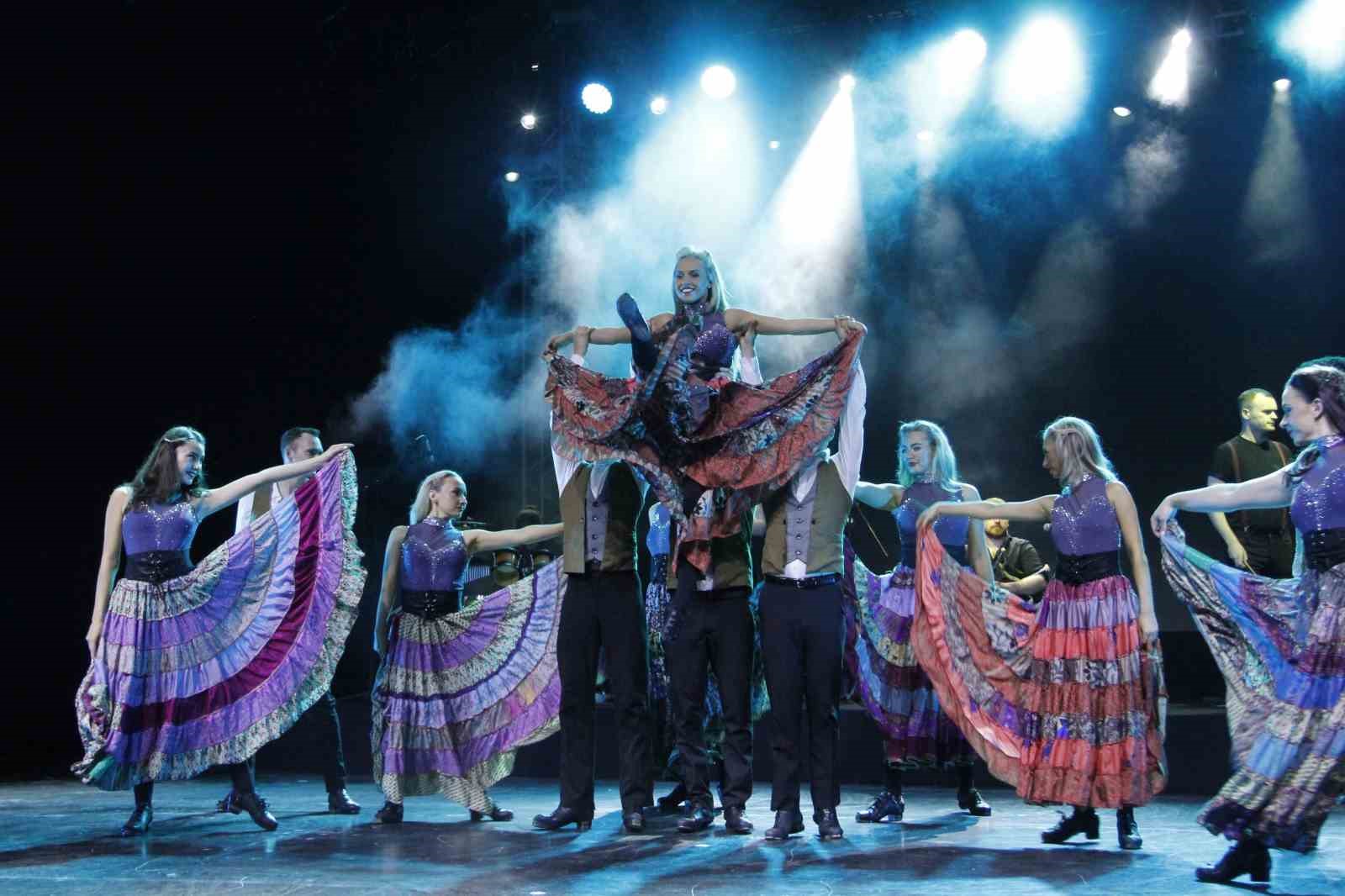 İRLANDA’NIN ÜNLÜ DANS VE MÜZİK GRUBU CELTİC LEGENDS, TÜRKİYE’DE İLK