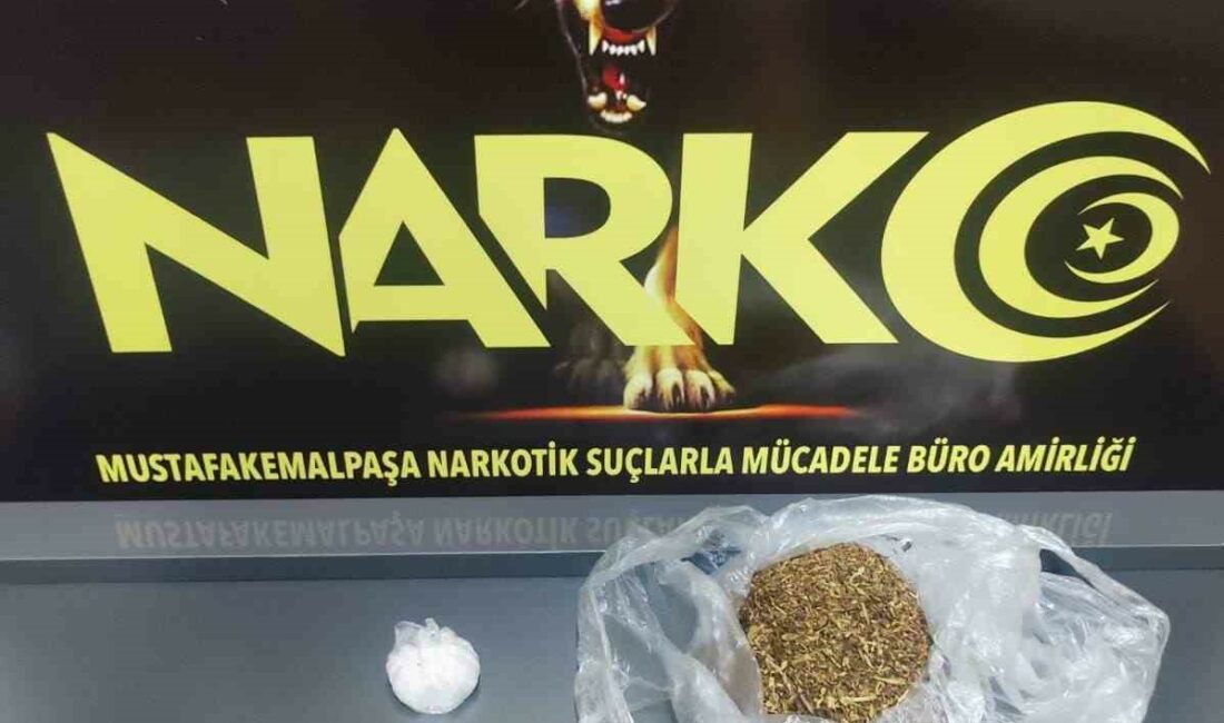 Bursa polisi uyuşturucuya geçit vermiyor BURSA'NIN MUSTAFAKEMALPAŞA İLÇESİNDE UYUŞTURUCU MADDE TİCARETİ YAPAN ŞAHIS, POLİS EKİPLERİNCE