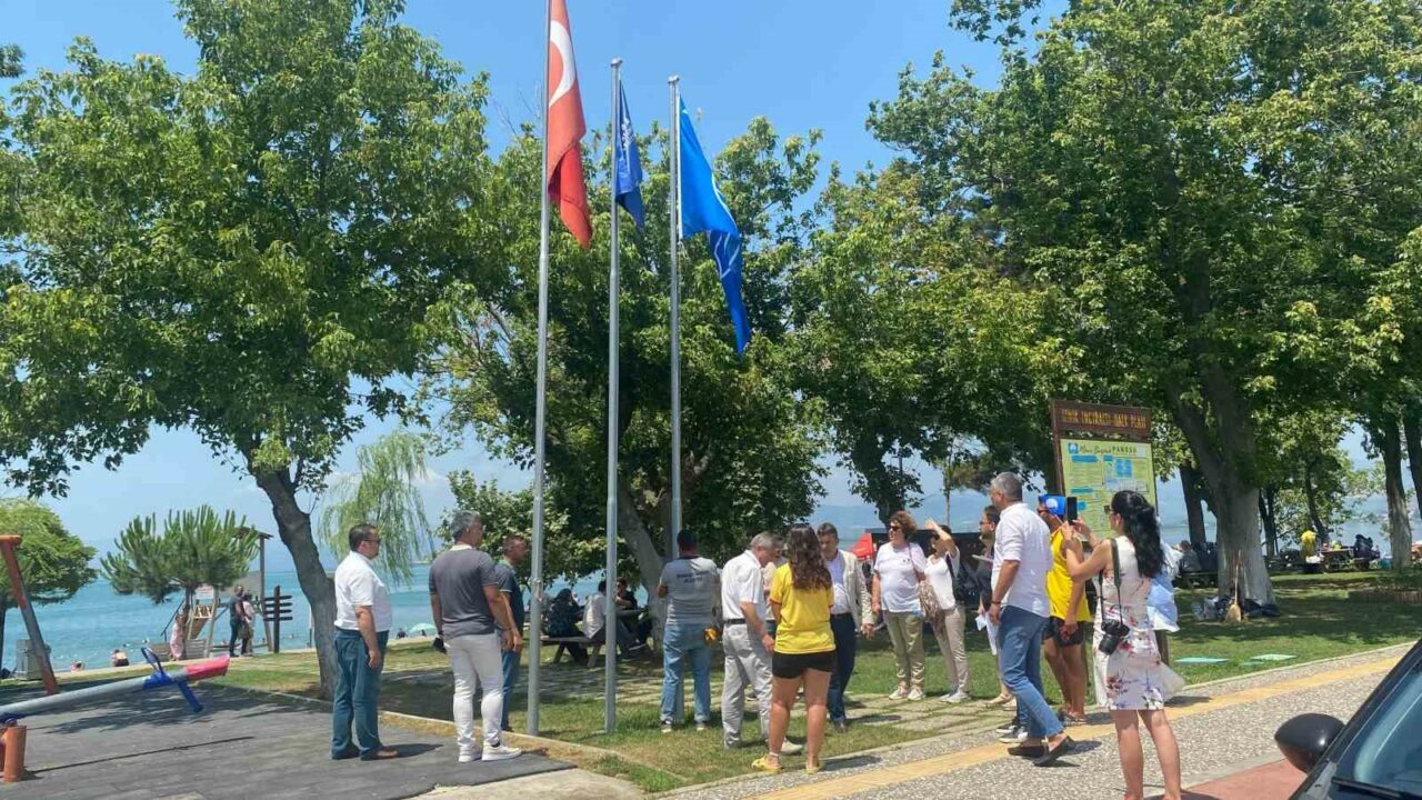 BURSA BÜYÜKŞEHİR BELEDİYESİ, YÜKSEK KALİTE GÖSTERGESİ OLAN ‘MAVİ BAYRAK’A SAHİP