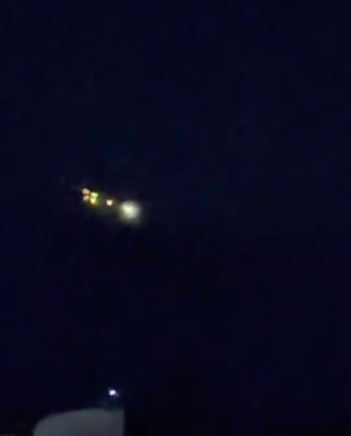 BURSA SEMALARINDA SÜZÜLEN PARLAK CİSİM KAMERADA