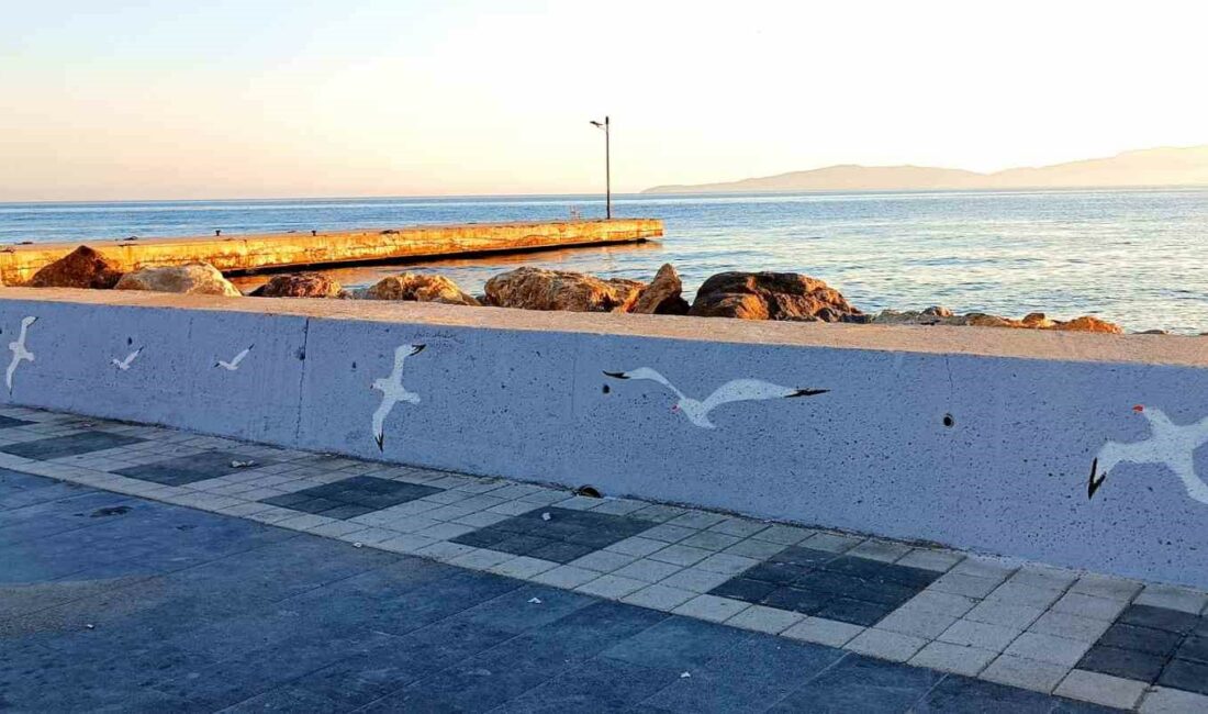 BURSA'DA GÖRÜNTÜ KİRLİLİĞİ OLUŞTURAN TÜM YÜZEYLERİ BİR TUVAL GİBİ KULLANIP,