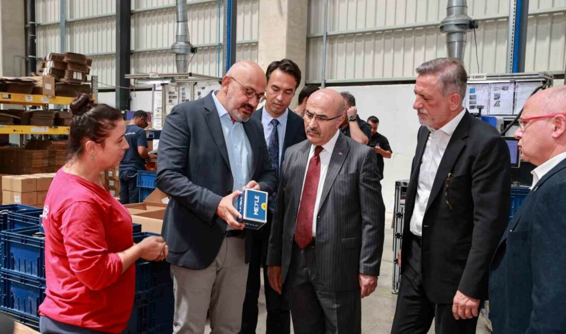 Bursa Valisi Mahmut Demirtaş, TEKNOSAB’ı ziyaret etti VALİMİZ SAYIN MAHMUT DEMİRTAŞ, BURSA'NIN BİLGİ VE İNOVASYONA DAYALI ÜRETİMİNDE