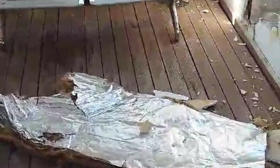 Bursa’da akıllı durakları kullanılamaz hale getirdiler BURSA’NIN YENİŞEHİR İLÇESİNDE BULUNAN AKILLI DURAKLAR PARÇALANARAK KULLANILAMAZ HALE GETİRİLDİ.