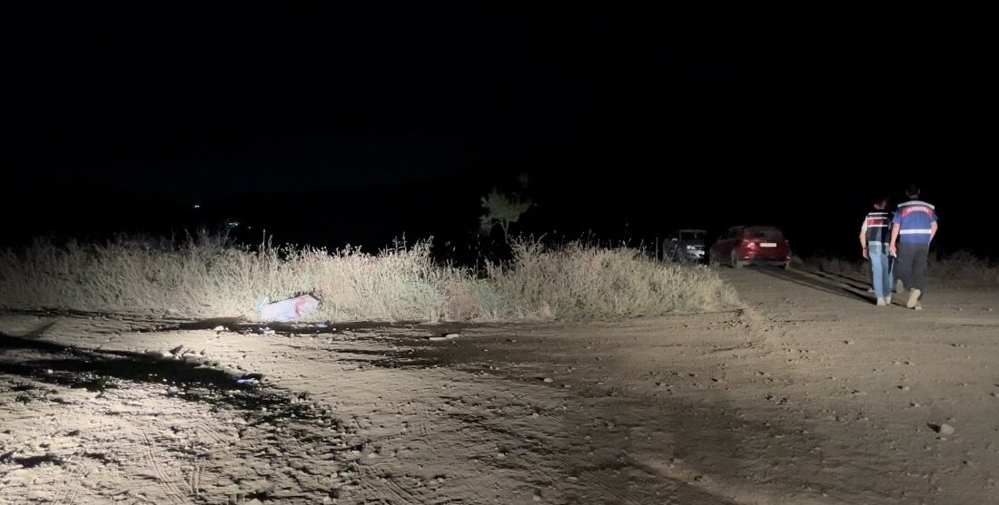 Bursa’da çobanla tarla sahibi tartıştı, aynı aileden 3 kişi ağır yaralandı ÇOBANLA TARLA SAHİBİ KAVGA ETTİ 3 KİŞİ YARALANDI