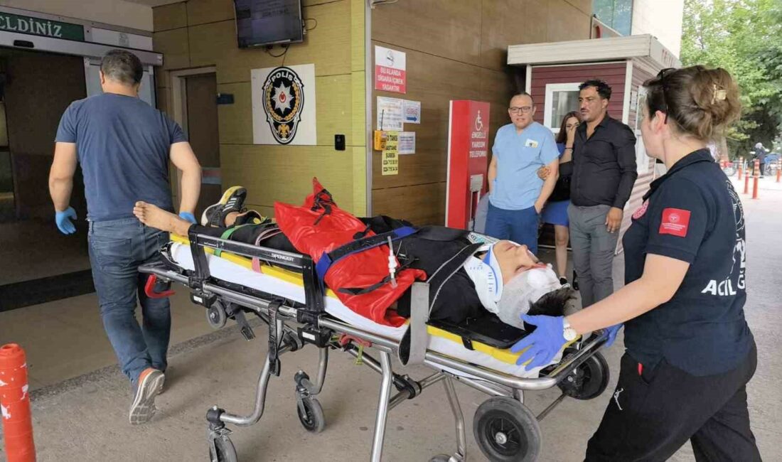 Bursa’da minibüs tarlaya uçtu, sürücü yaralandı BURSA'NIN İNEGÖL İLÇESİNDE MEYDANA GELEN KAZADA KONTROLDEN ÇIKAN MİNİBÜS TARLAYA