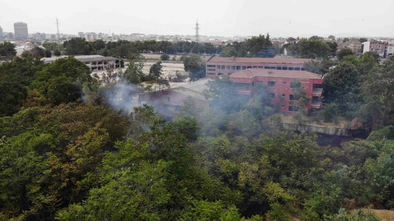BURSA'DA ŞEHRİN ARAÇ VE İNSAN YOĞUNLUĞUNUN EN ÇOK BULUNDUĞU BÖLGEDE