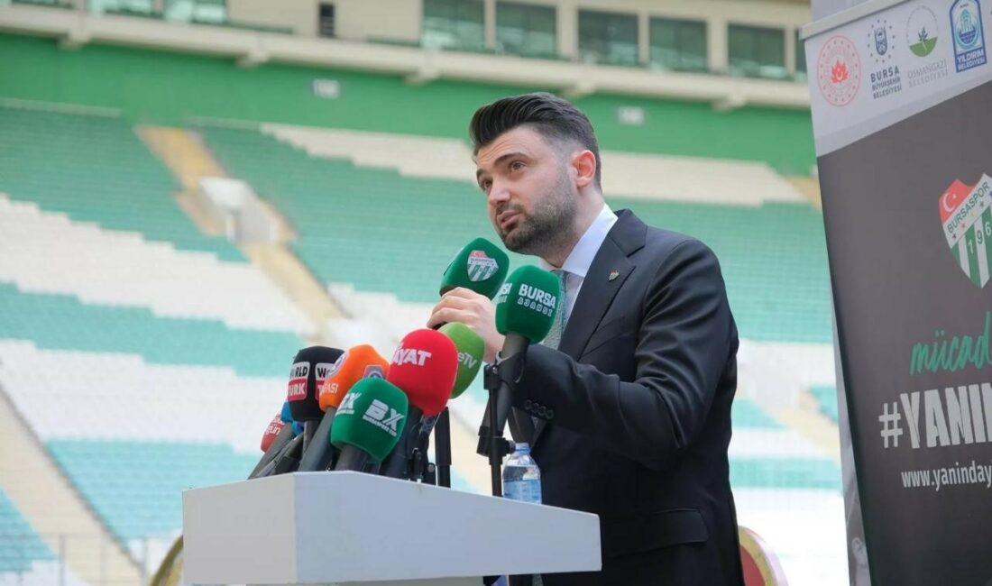 Bursaspor Başkanı Enes Çelik: “Görevi bırakma dahil her türlü kararı almaya hazırız” BURSASPOR BAŞKANI ENES ÇELİK KRİTİK AÇIKLAMALAR YAPTI.