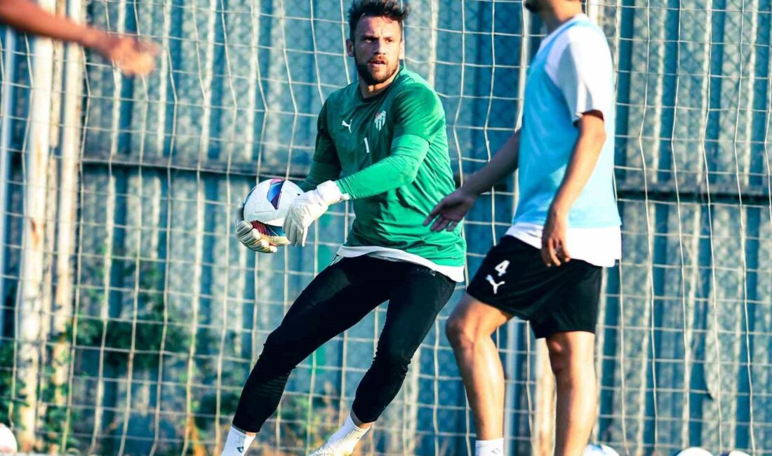 BURSASPOR'DA YENİ SEZON HAZIRLIKLARI DEVAM EDİYOR.