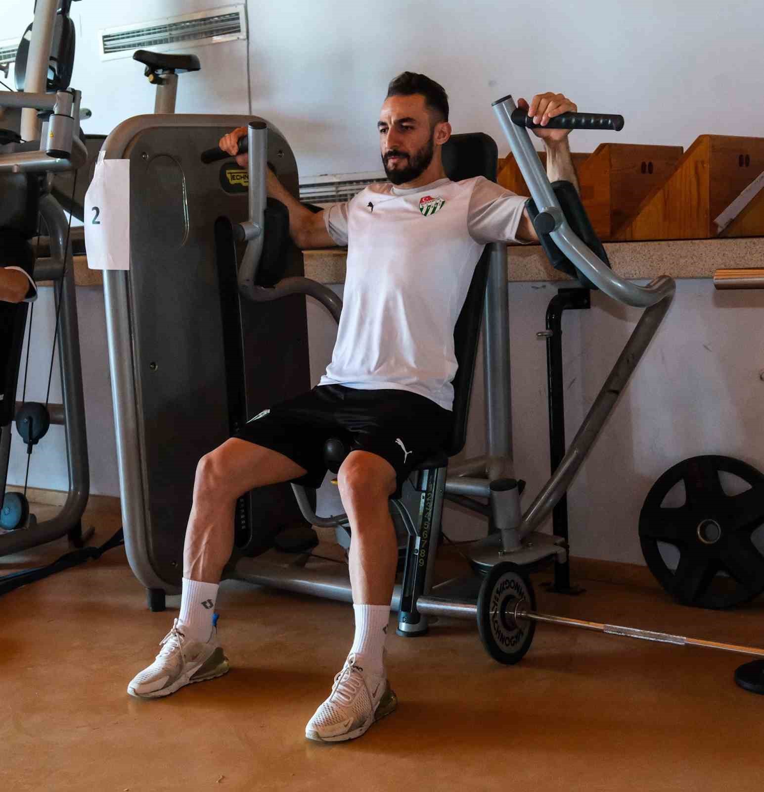 BURSASPOR'DA YENİ SEZON HAZIRLIKLARI DEVAM EDİYOR.