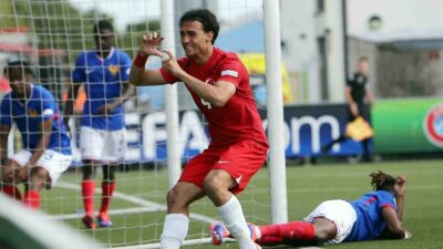 BURSASPOR'DAN AYRILAN U19 MİLLİ TAKIM FUTBOLCUSU YİĞİT FİDAN'A SÜPER LİG'DEN