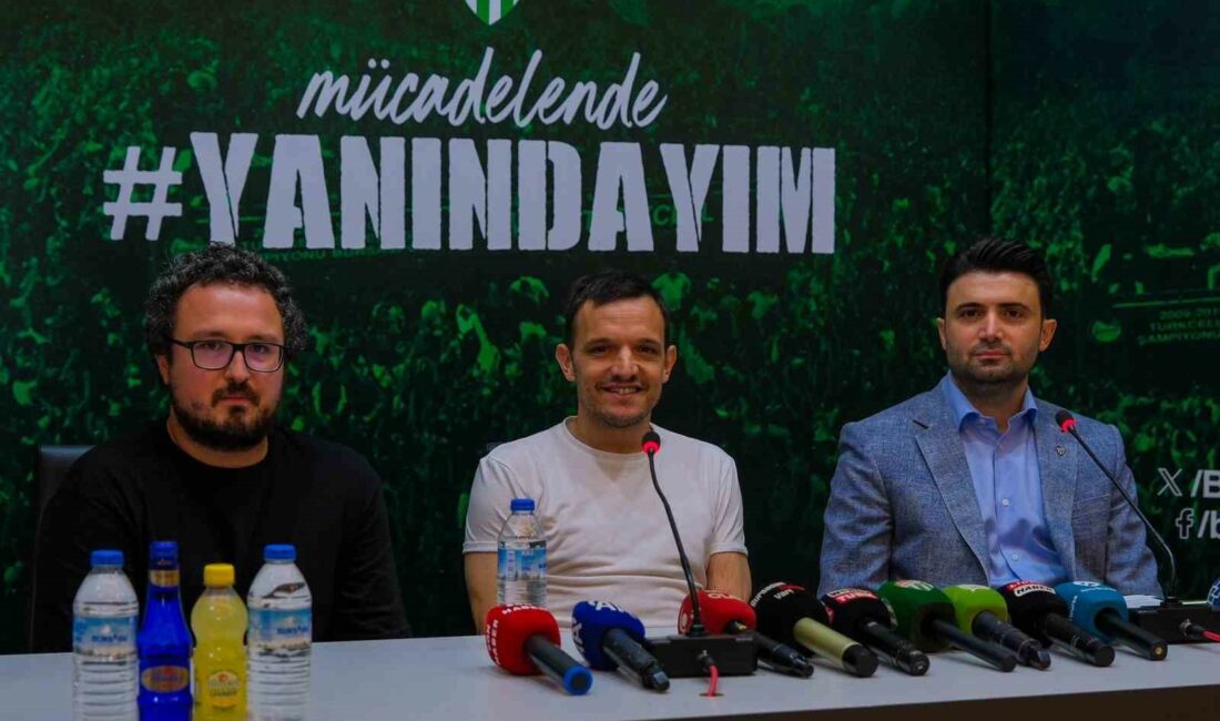 Bursaspor’un yeni teknik direktörü Pablo Martin Batalla imzayı attı BURSASPOR'UN YENİ TEKNİK DİREKTÖRÜ PABLO MARTİN BATALLA OLDU.