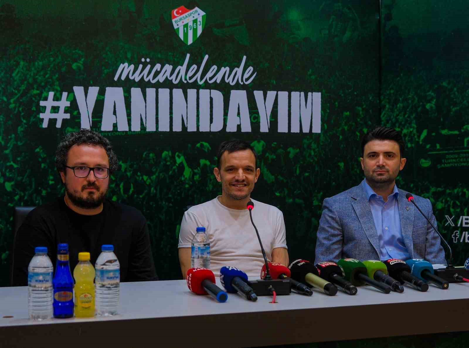 Bursaspor’un yeni teknik direktörü Pablo Martin Batalla imzayı attı BURSASPOR'UN YENİ TEKNİK DİREKTÖRÜ PABLO MARTİN BATALLA OLDU.