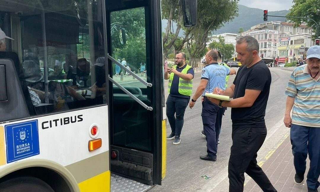 BURSA'DA HAVALARIN MEVSİM NORMALLERİNİN ÜZERİNDE SEYRETMESİ SEBEBİYLE, BURULAŞ EKİPLERİNİN KLİMA