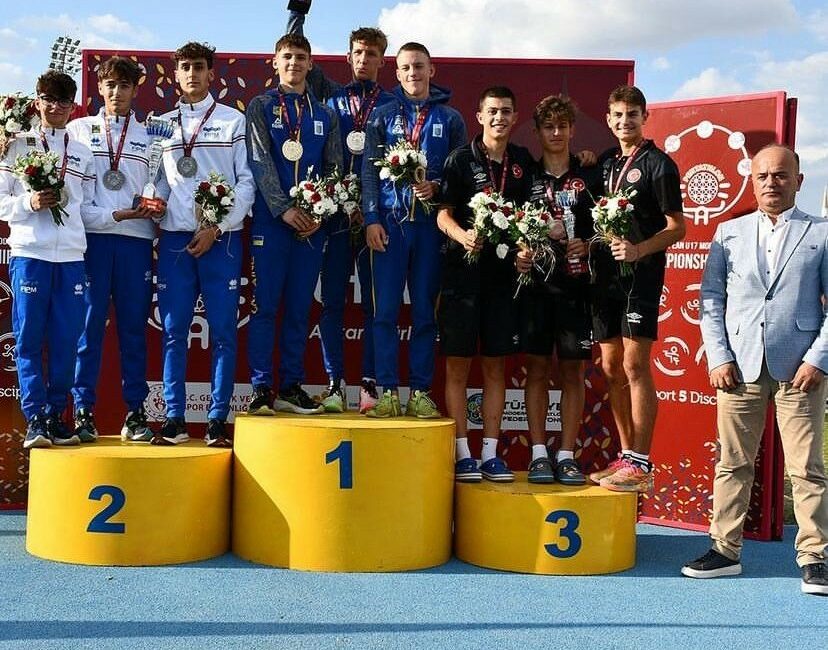 Büyükşehirli sporcular Bursa’nın gururu oldu BURSA’DA BİNLERCE GENCİ SPORLA BULUŞTURAN BURSA BÜYÜKŞEHİR BELEDİYESPOR KULÜBÜ, ULUSAL