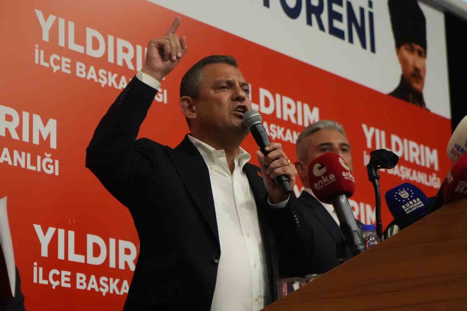 CUMHURİYET HALK PARTİSİ (CHP) GENEL BAŞKANI ÖZGÜR ÖZEL, BURSA'DA ÜYE