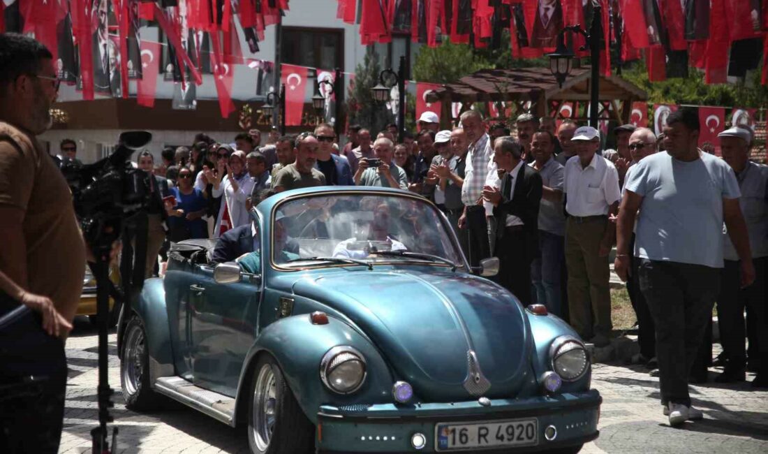 Cumhuriyet Halk Partisi Genel Başkanı Özgür Özel ilçeye vosvos ile geldi. CUMHURİYET HALK PARTİSİ GENEL BAŞKANI ÖZGÜR ÖZEL, BURSA’NIN HARMANCIK İLÇESİNE