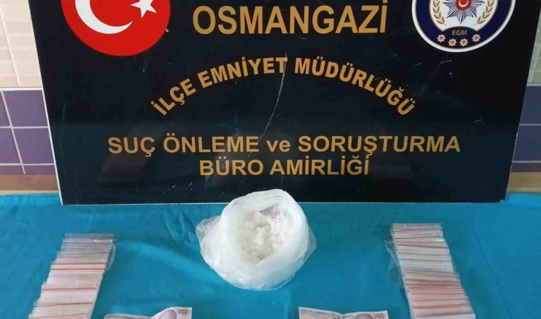 Bursa’da polisten kaçarken devrilen motosikletten uyuşturucu çıktı BURSA'DA POLİSLERİN ŞÜPHELENEREK DURDURMAYA ÇALIŞTIĞI, DUR İHTARINA UYMAYIP ARACA ÇARPARAK