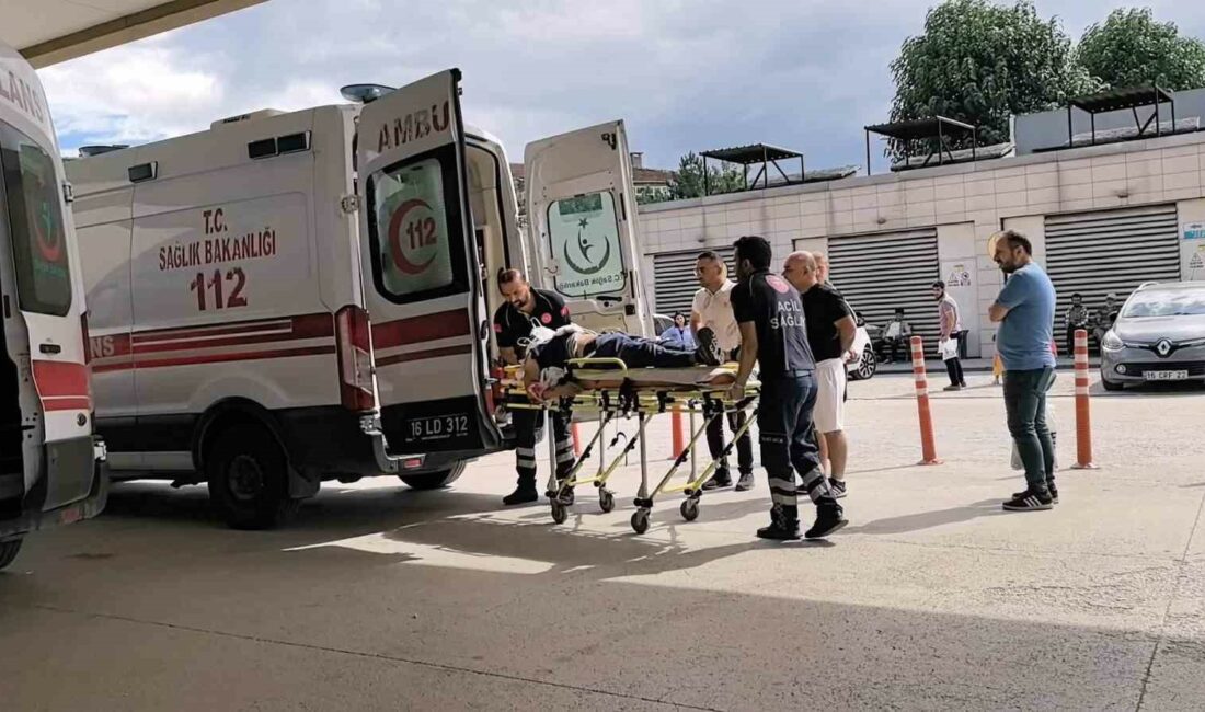 FABRİKANIN ÇATISINDAN DÜŞEN İŞÇİ AĞIR YARALANDI