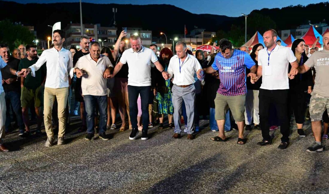 Geleneksel Ihlamur Festivali eğlence dolu bir finalle sona erdi KARACABEY BELEDİYESİ TARAFINDAN HER YIL GELENEKSEL OLARAK DÜZENLENEN VE YOĞUN
