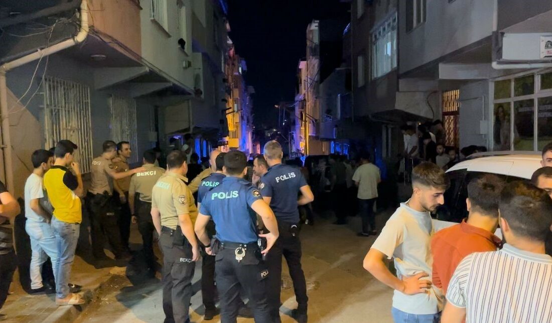 BURSA'DA GELİN VE DAMADIN AİLELERİ ARASINDA ÇIKAN KAVGADA 1 KİŞİ