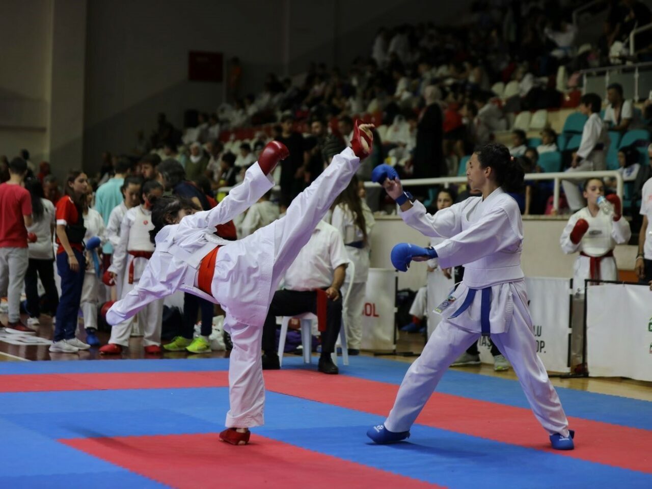5. ULUSLARARASI GEMLİK KARATE TURNUVASI BAŞLIYOR. 15 ÜLKEDEN 1700 SPORCUNUN