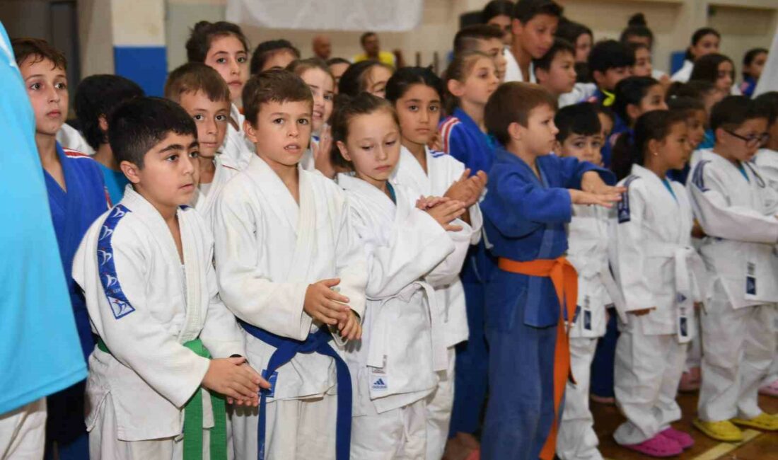 OSMANGAZİ BELEDİYESİ TARAFINDAN DÜZENLENEN YAZ SPOR OKULLARI BÜNYESİNDE GERÇEKLEŞTİRİLEN JUDO