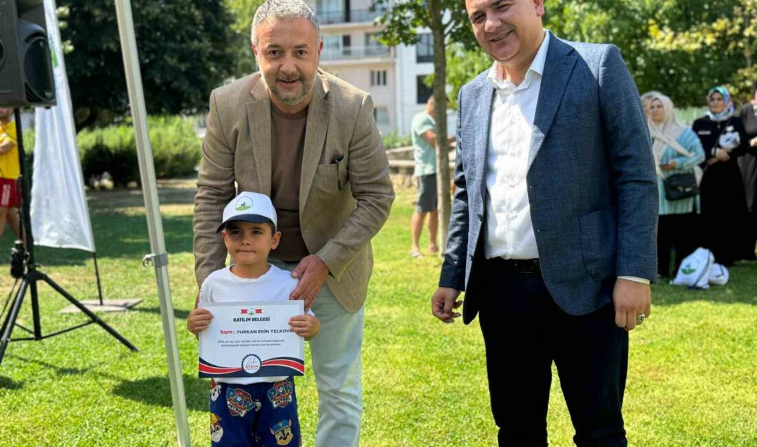 Genç yüzücüler sertifikalarını aldı OSMANGAZİ BELEDİYESİ TARAFINDAN DÜZENLENEN YAZ SPOR OKULLARI YÜZME KURSUNUN İKİNCİ