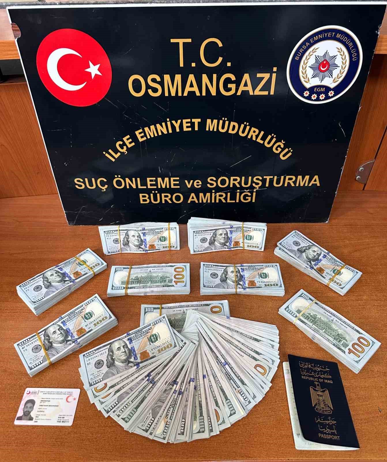 İZMİR'DE GAYRİMENKUL SATIŞI BAHANESİYLE KANADA VATANDAŞINI 100 BİN DOLAR DOLANDIRAN