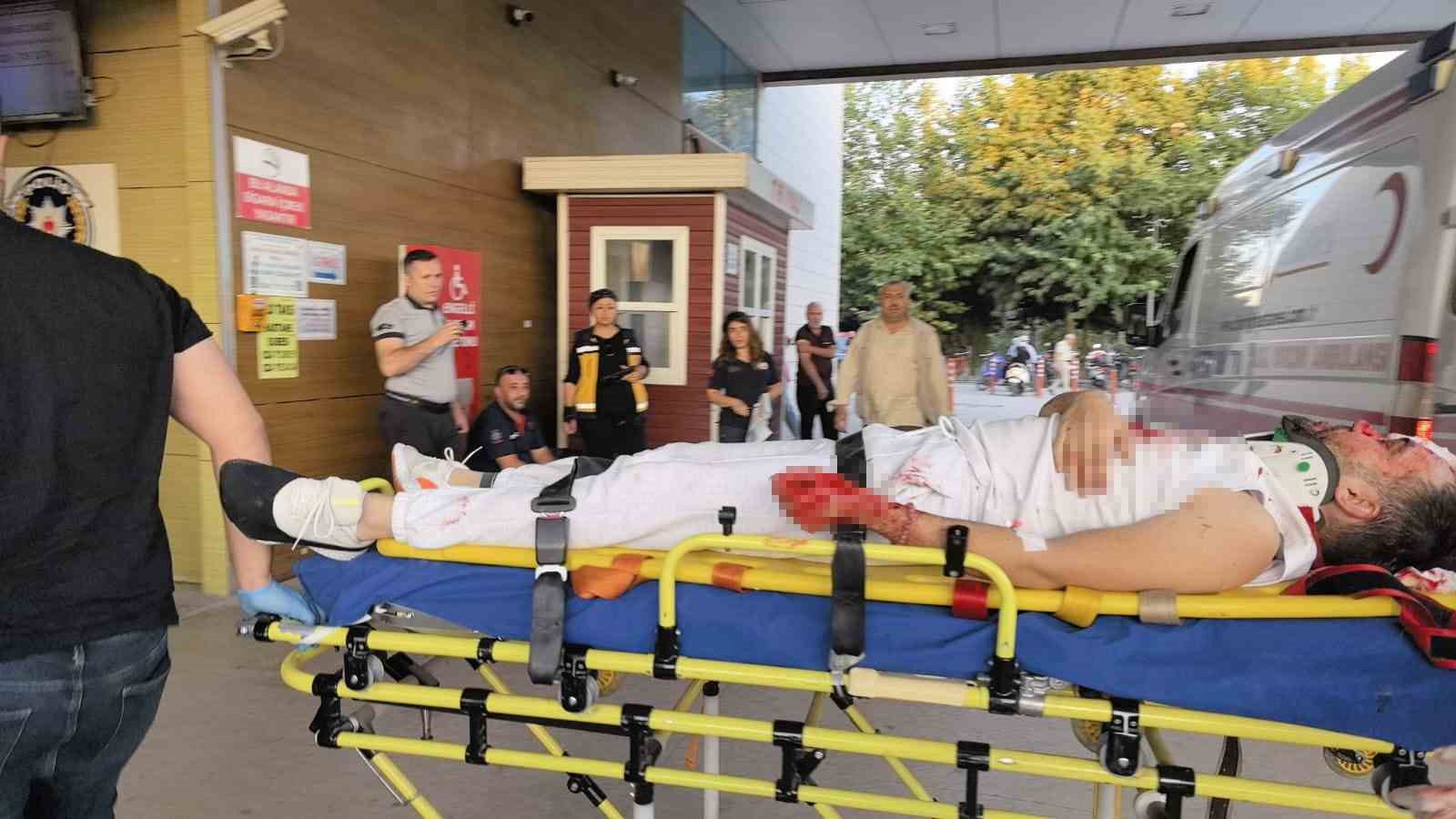 KONTROLDEN ÇIKAN MOTOSİKLET METRELERCE SÜRÜKLENDİ : 1 AĞIR YARALI