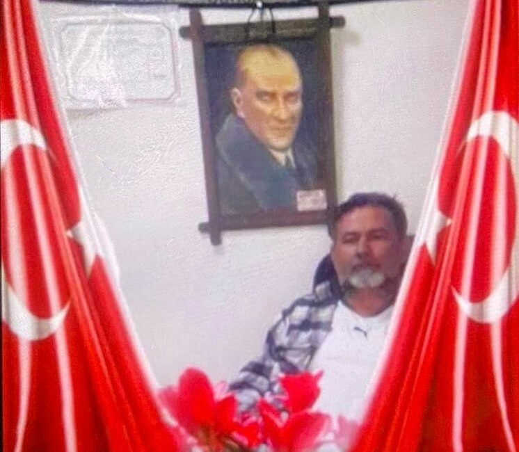 Kupa finali izlerken kalp krizi geçirdi, hayatını kaybetti KUPA FİNALİ İZLERKEN KALP KRİZİ GEÇİRDİ, HAYATINI KAYBETTİ