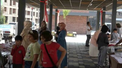 GÜRSU BELEDİYESİ’NİN EV HANIMI KADINLAR İÇİN TASARLADIĞI ‘MAHARETLİ ELLER’ ÇARŞISI