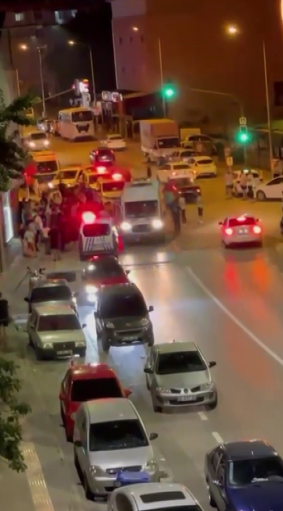 BURSA’DA BİR KİŞİ, AĞABEYİNİN EŞİNİ MESAJLA RAHATSIZ EDEN KİŞİYİ BULUP