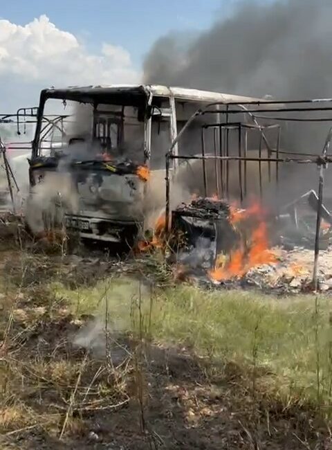 BURSA’NIN YENİŞEHİR İLÇESİNDE MEVSİMLİK İŞÇİLERİN KALDIĞI ÇADIRLARDA YANGIN ÇIKTI. OLAYA