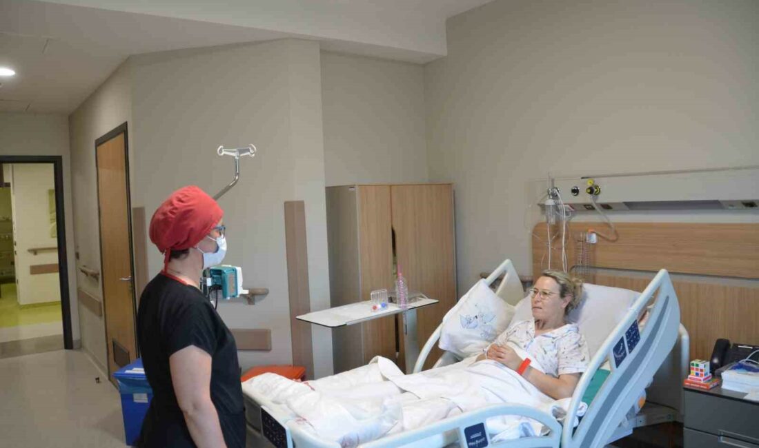 Mutfak tüpünün patlamasıyla alevler arasında kalan kadın yanık merkezinde tedavi görüyor BURSA'DA EVDEKİ MUTFAK TÜPÜNÜN PATLAMASIYLA VÜCUDUNDA DERİN YANIKLAR OLUŞAN 46