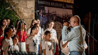 NİLÜFER ÇOCUK VE GENÇLİK KOROSU, KUZEY KIBRIS TÜRK CUMHURİYETİ’NDE, KIBRIS