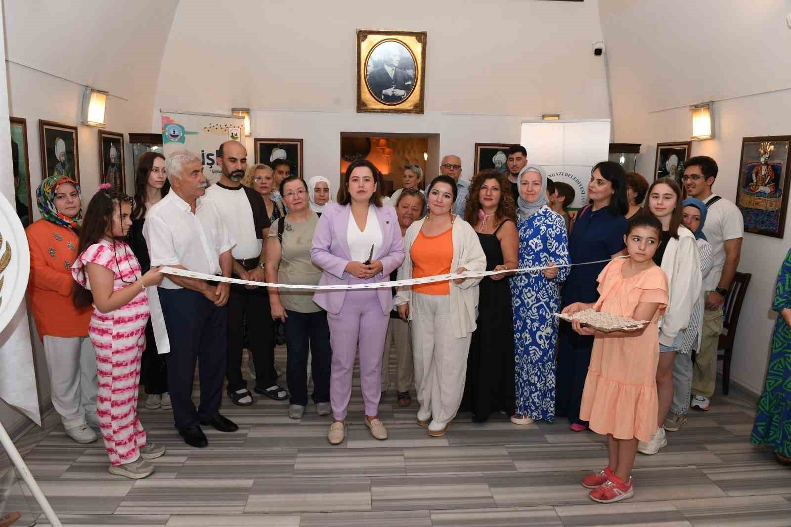 OSMANGAZİ MESLEK EDİNDİRME KURSLARI (OSMEK) BÜNYESİNDE AÇILAN RESİM KURSU’NDA EĞİTİM