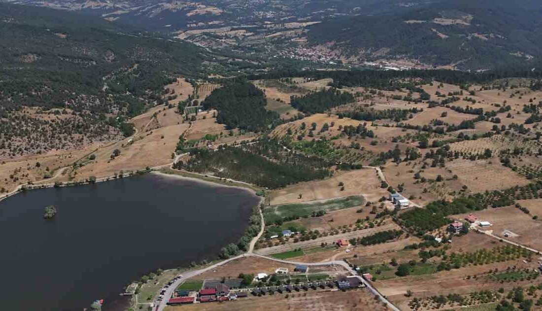 Atıl haldeki verimli arazileri ekip ekonomiye kazandıracaklar BURSA BÜYÜKŞEHİR BELEDİYESİNİN BUĞDAY VE MAZOT DESTEĞİ İLE ATIL TARLALAR