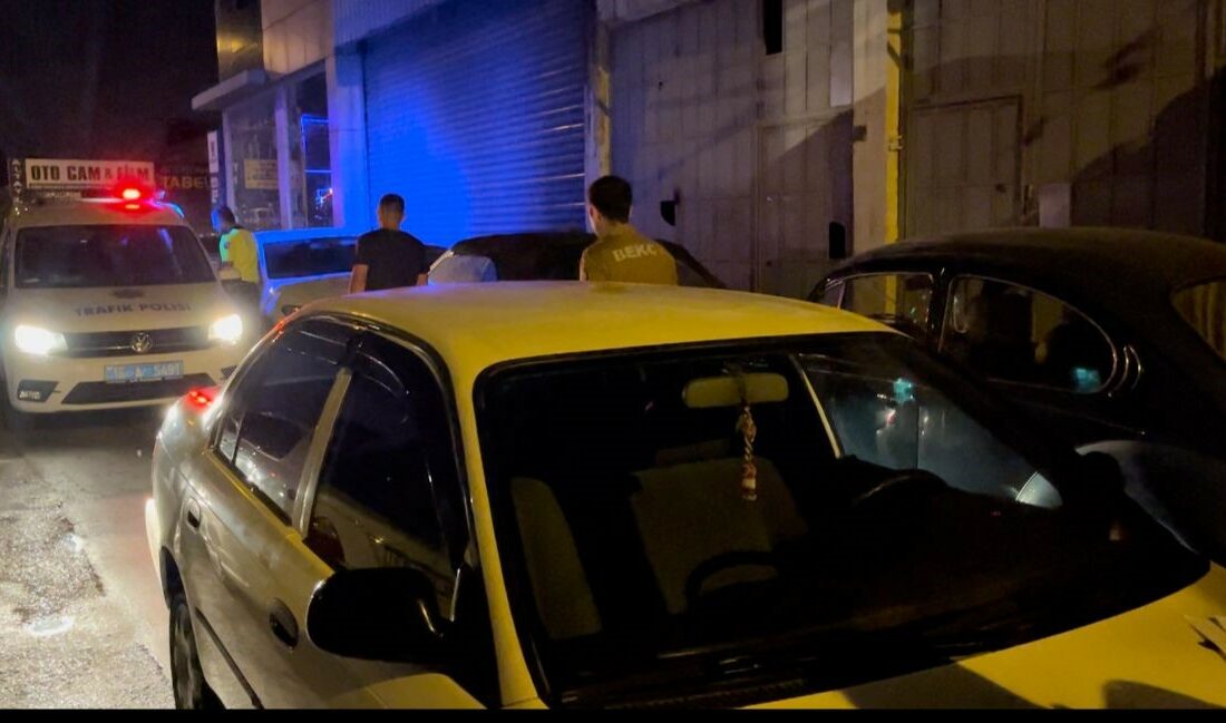 Polis ekiplerinden kaçan sürücü gece kartallarına takıldı POLİS EKİPLERİNDEN KAÇAN SÜRÜCÜ GECE KARTALLARINA TAKILDI